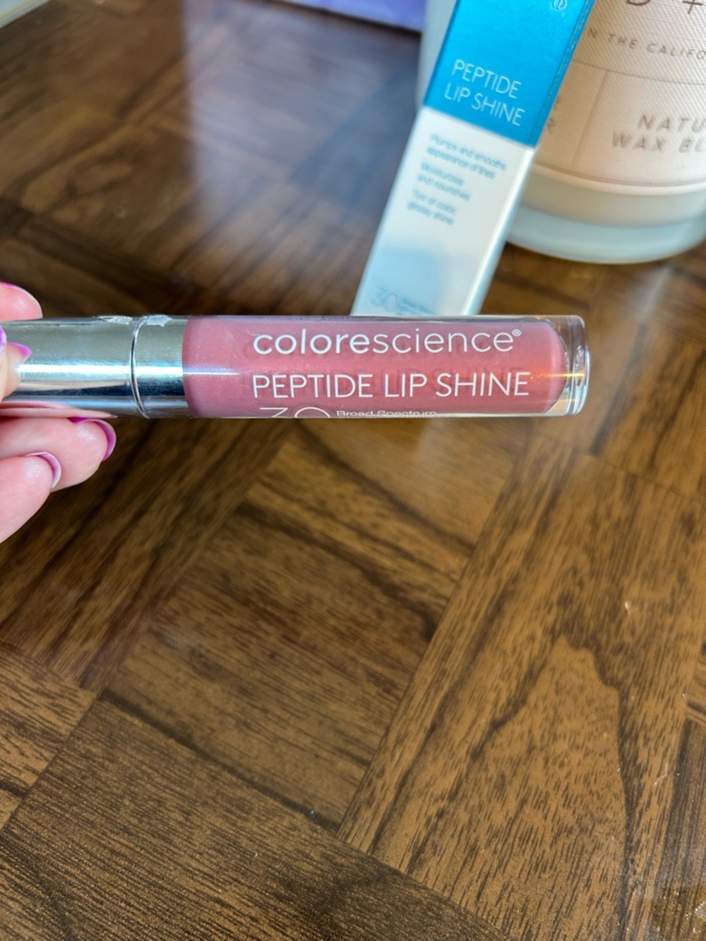 Colorescience Peptide Lip Shine with SPF in color Rose - Picture 4 of 7